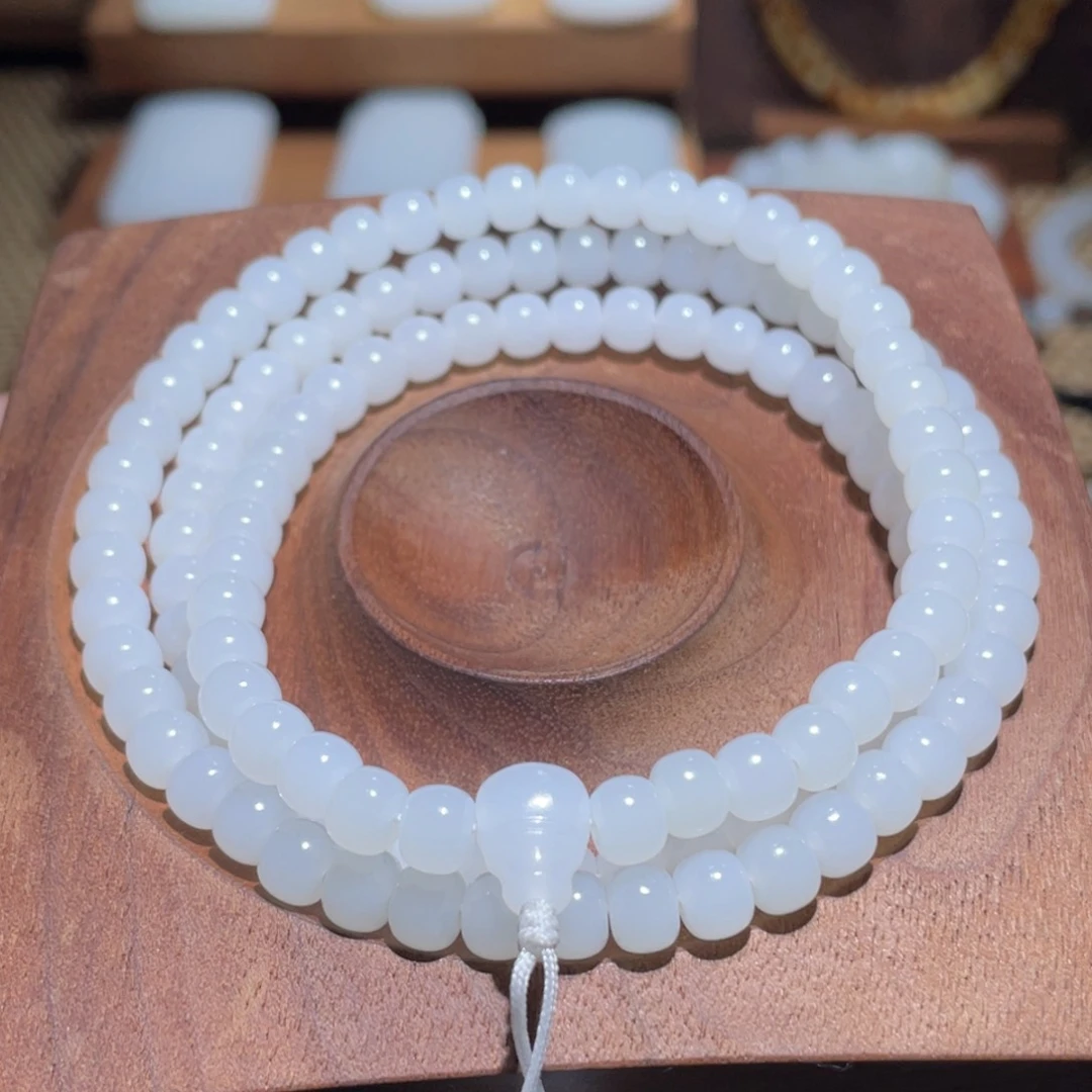 未镶嵌手链和田玉卡6