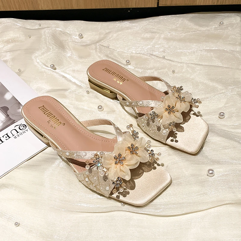 小众水钻软底一字拖女2025夏季配裙子法式仙女风粗跟凉拖鞋女外穿