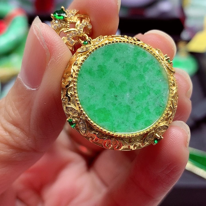 翡翠银S925镶嵌颈饰翡翠