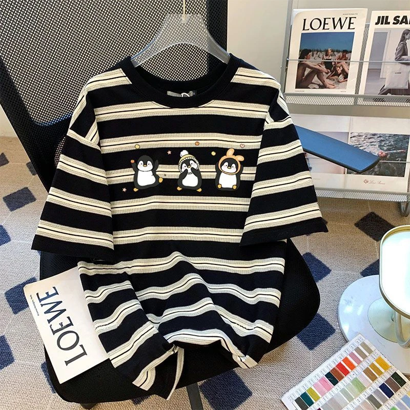 特大码300斤宽松休闲印花短袖T恤女夏季新款设计感条纹圆领上衣潮