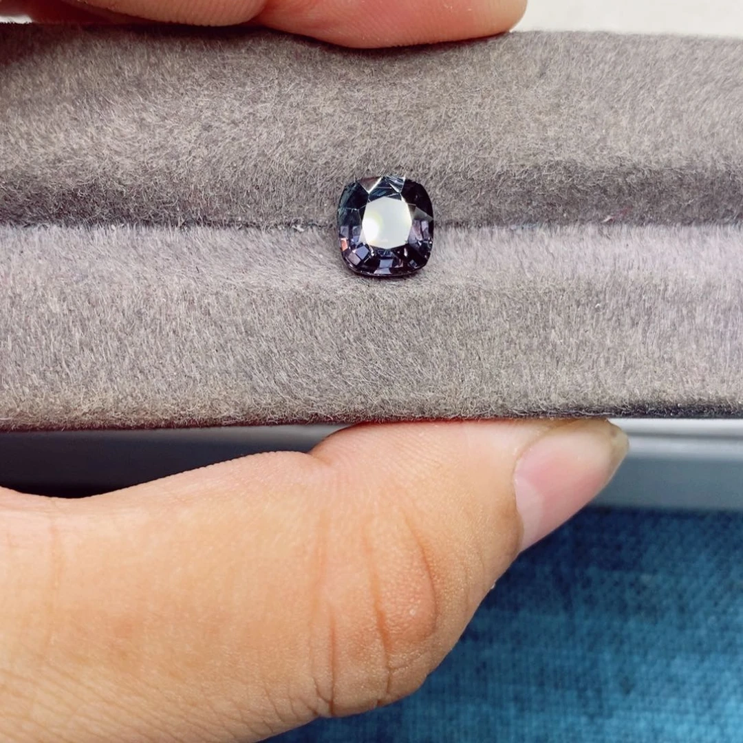 尖晶石裸石未镶嵌尖晶石2.33克拉