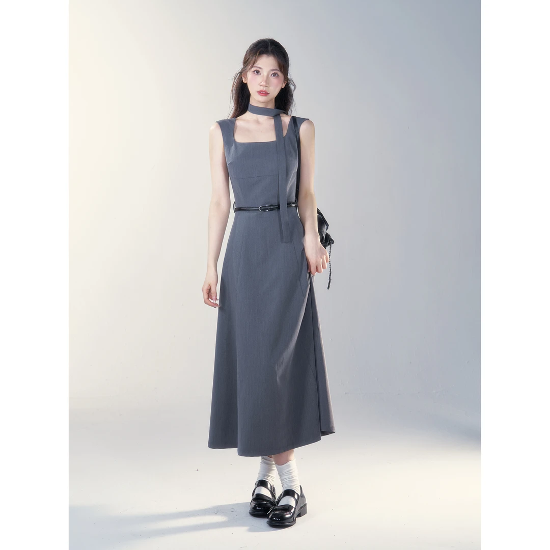 【小野莓】韩版气质方领收腰显瘦时髦休闲背带连衣裙子BL87384