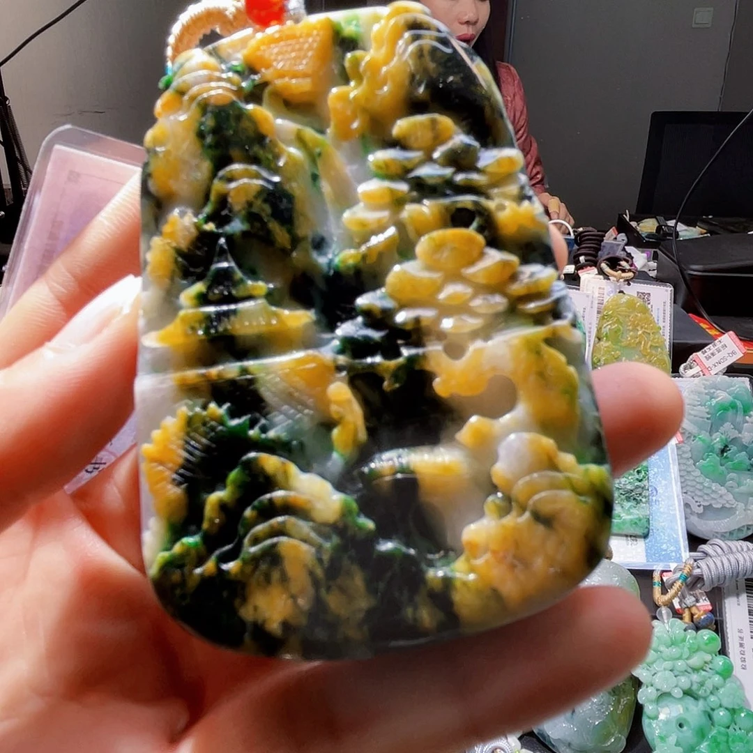 颈饰未镶嵌翡翠一