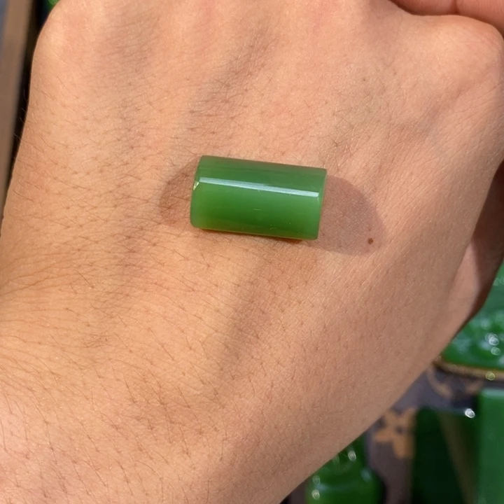 h***Y和田玉未镶嵌颈饰