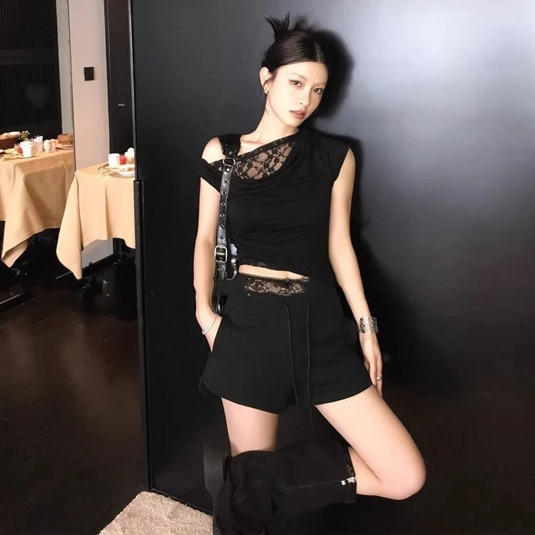 2025夏季新款收腰显瘦一字肩纯欲辣妹蕾丝拼接漏肩T恤女短袖上衣