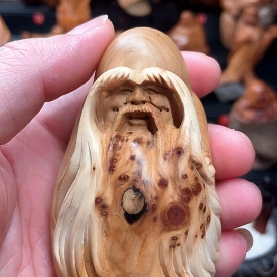 柏木（崖柏）Hbjjjhhhhbbbbhnn