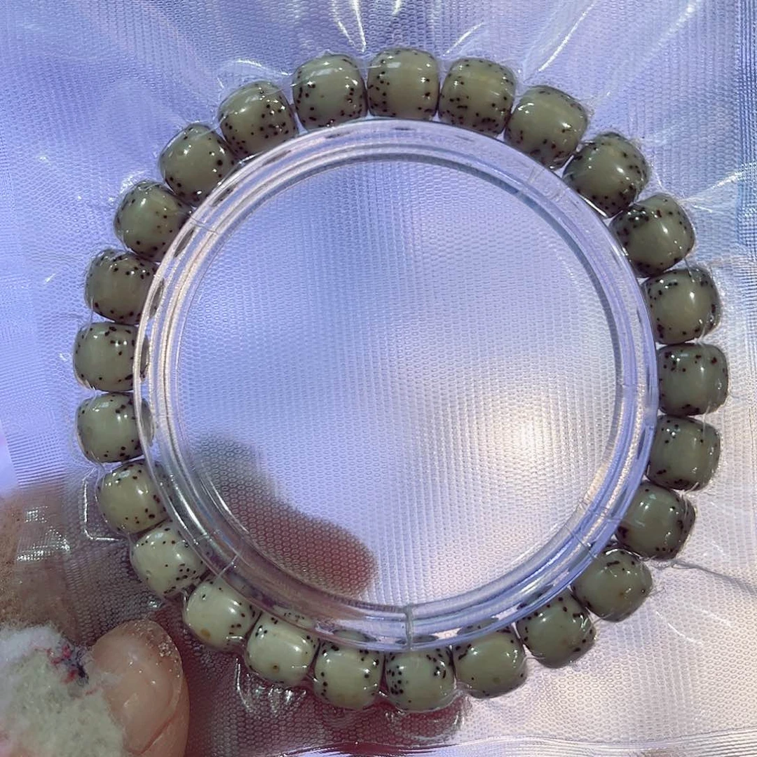 绿背河吞单圈手串全品98