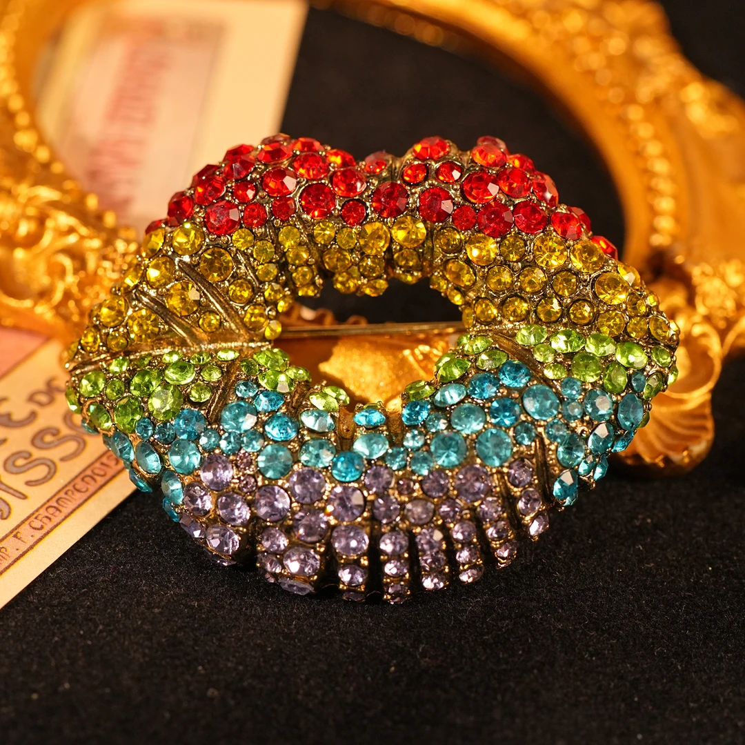 铜合金胸针 【3281】胸针 彩色满钻艳唇欧美重工镶钻