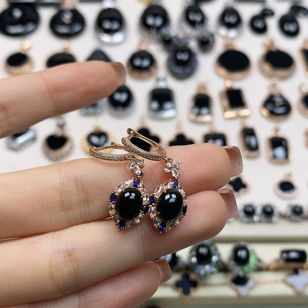 翡翠18K金镶嵌耳饰