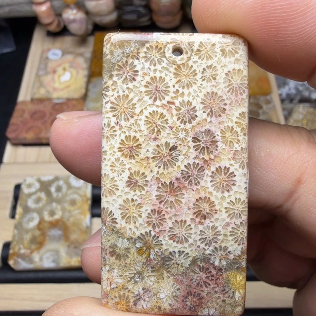 硅化玉未镶嵌纯天然色有机玉石保真色