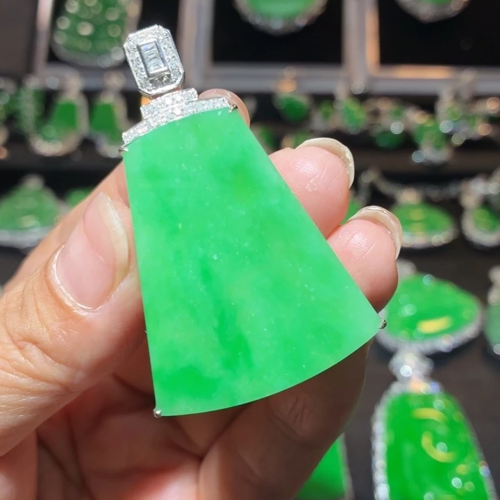 吊坠(不含链)18K金镶嵌翡翠翡翠