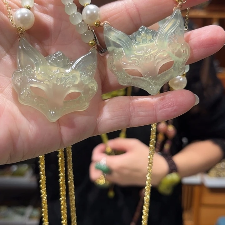 未镶嵌岫玉毛衣链