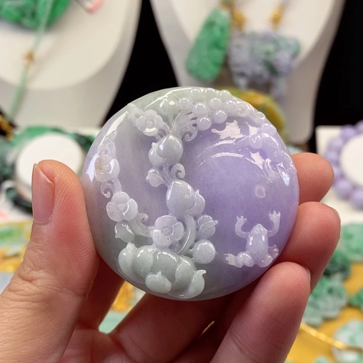 翡翠颈饰未镶嵌翡翠吊坠