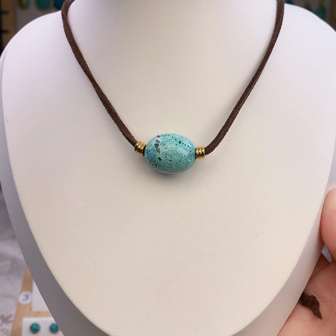 绿松石未镶嵌颈饰