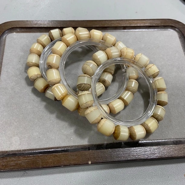 P797一线天原皮菩提原生态单圈手串（底色 颗数多样 发其一）