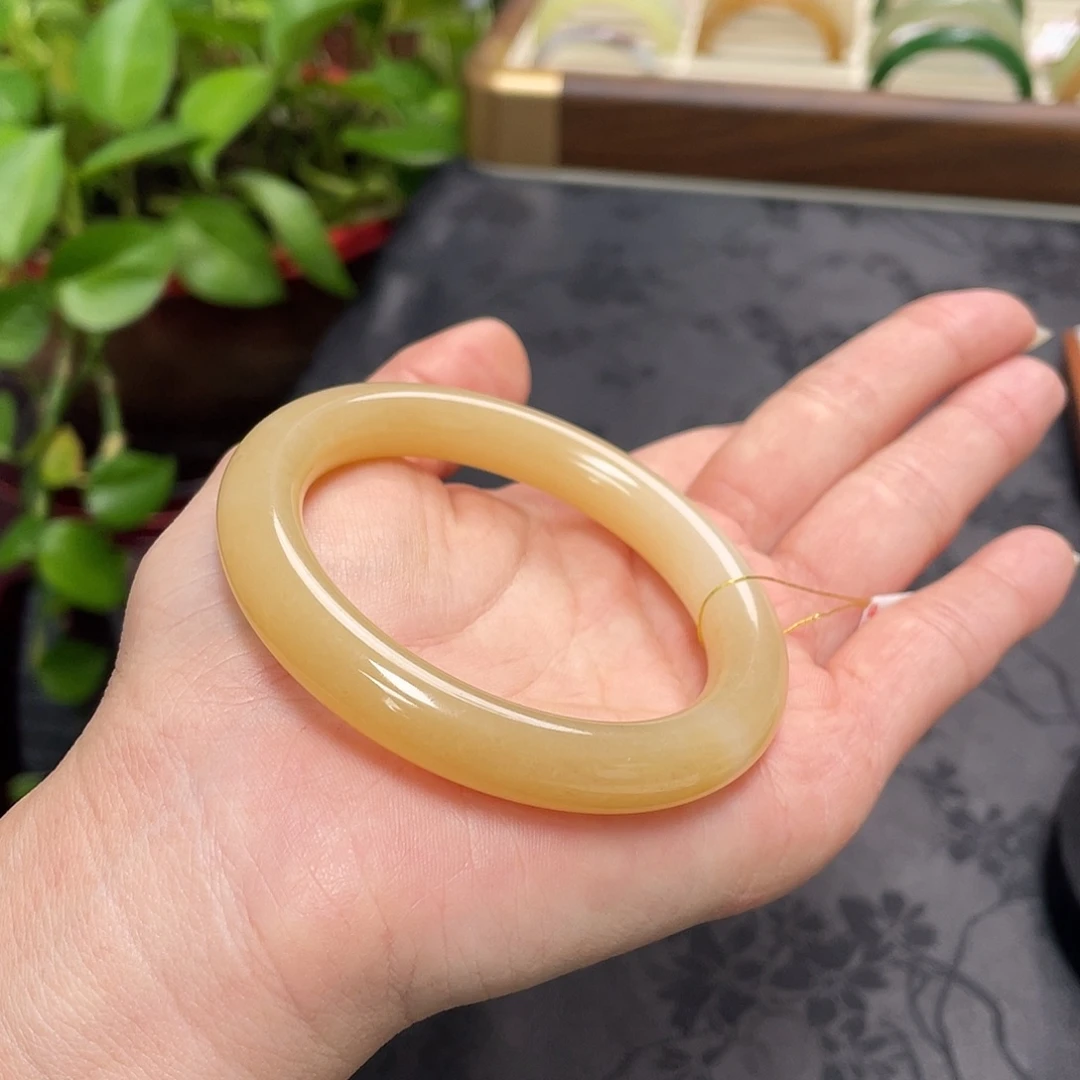 和田玉未镶嵌手镯-金糖