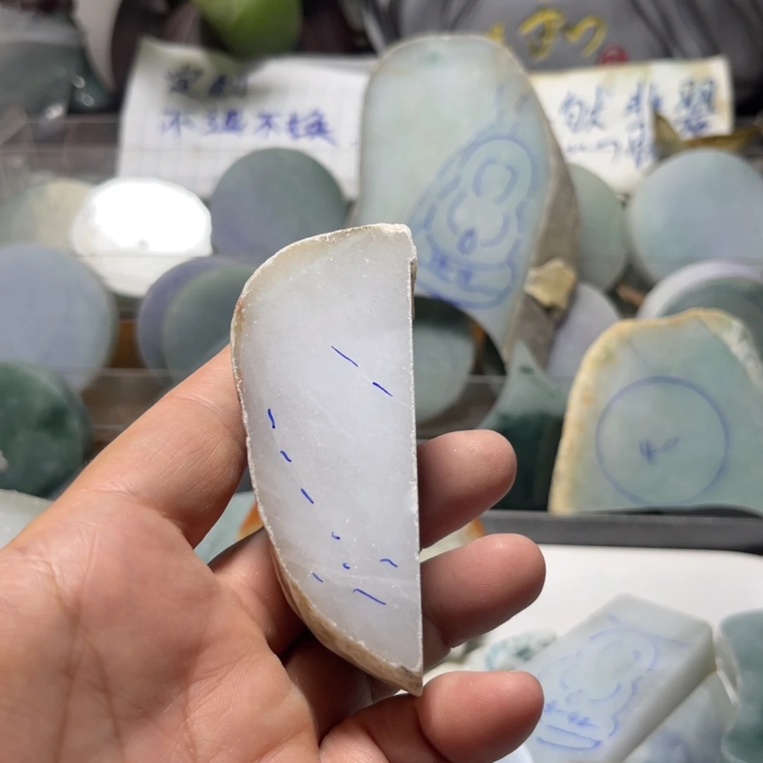 钓***娱翡翠散珠翡翠毛料