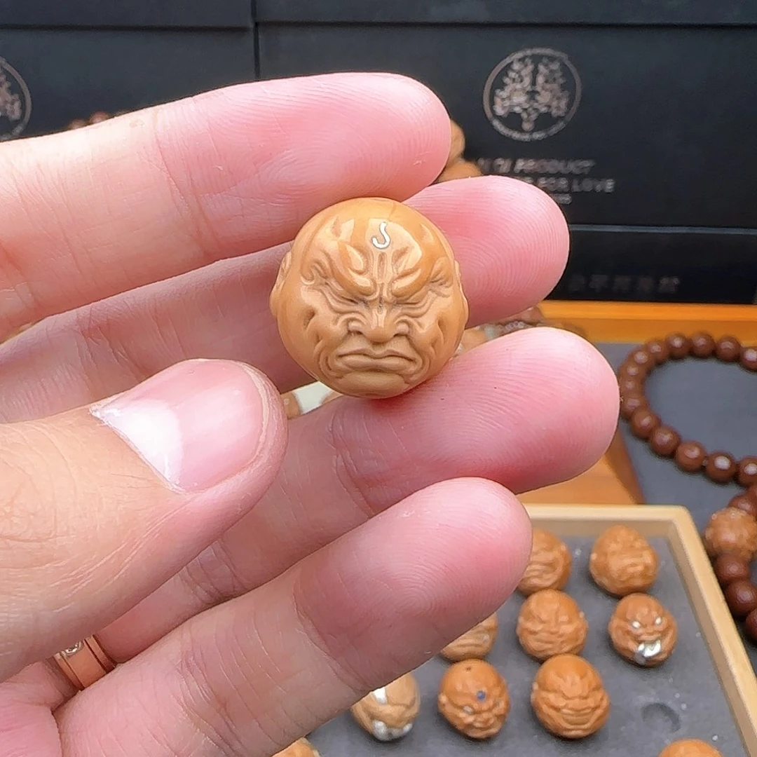 猴头核桃吊坠不**弯静思
