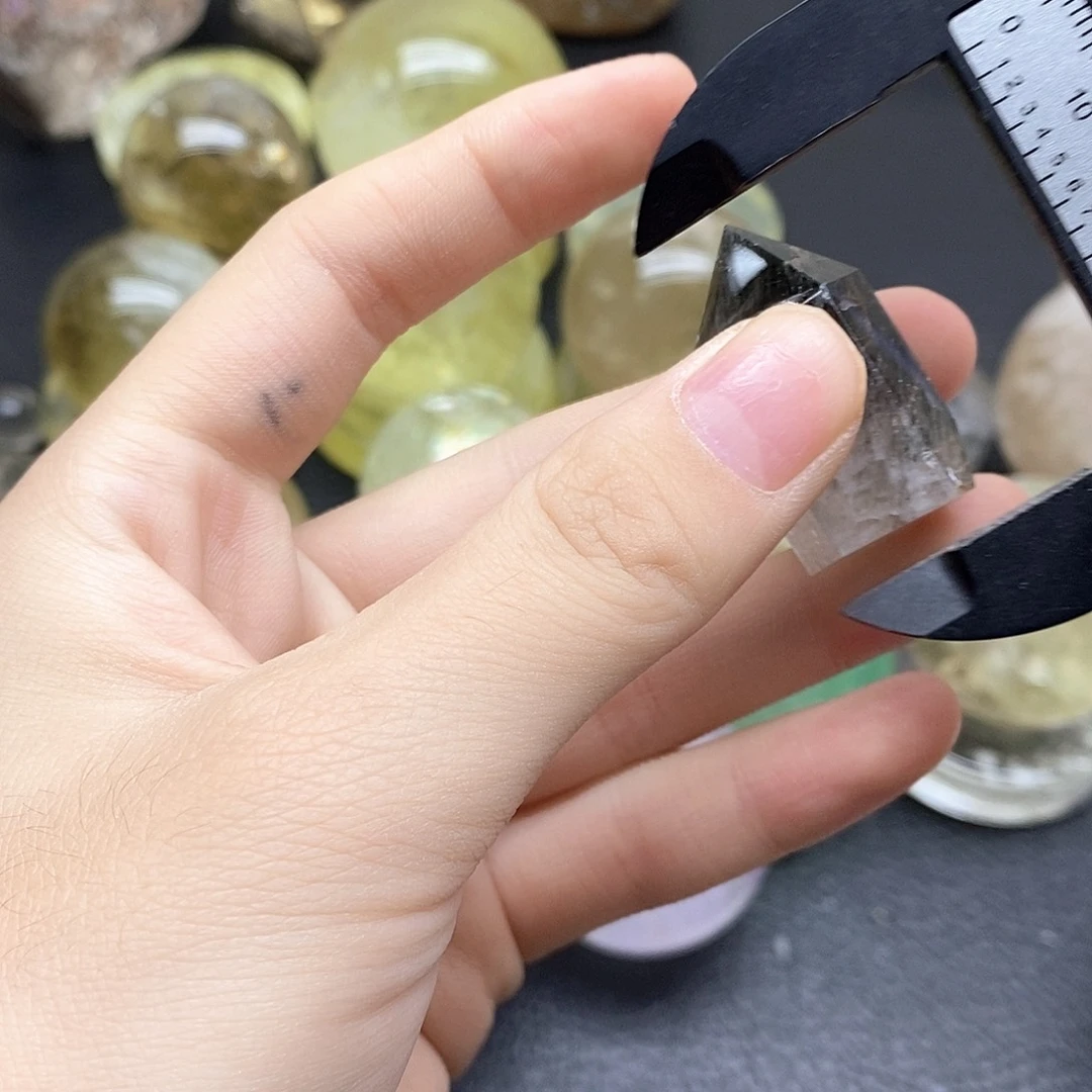 未镶嵌珠宝半成品水晶337水晶石