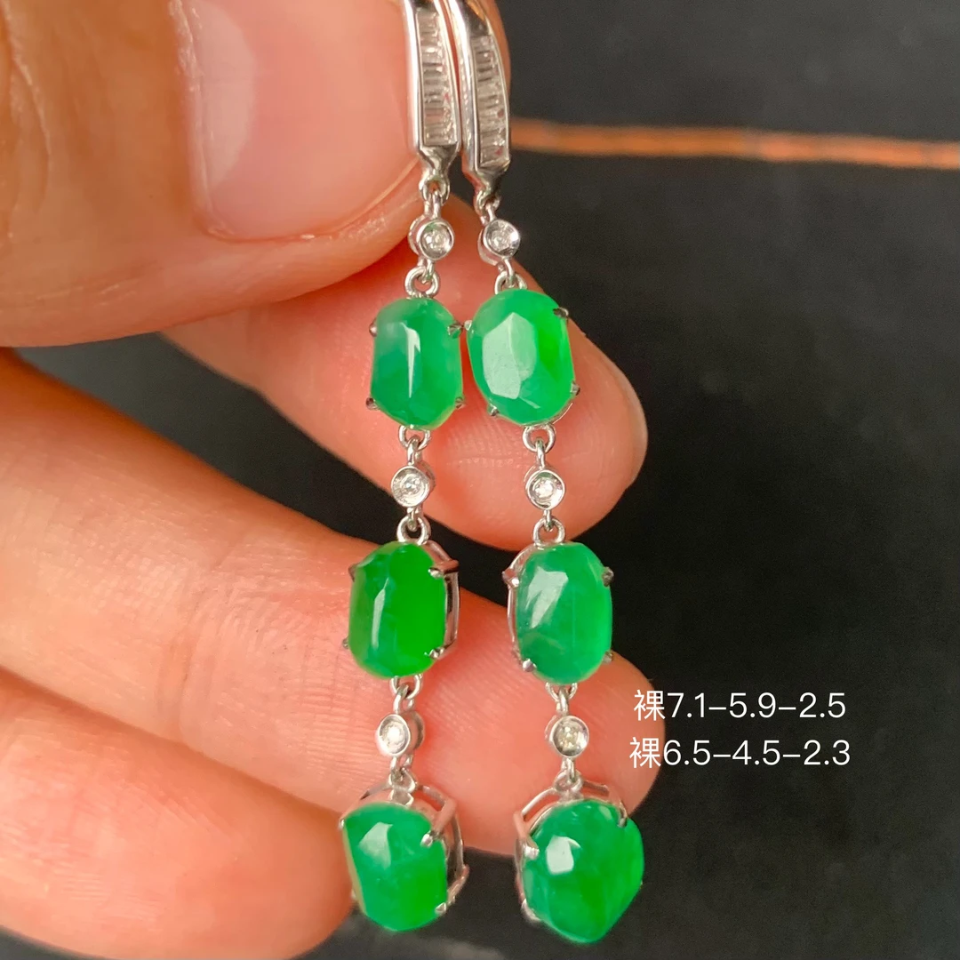 冰阳天然翡翠耳坠 色彩鲜艳 清新自然 镶嵌精致