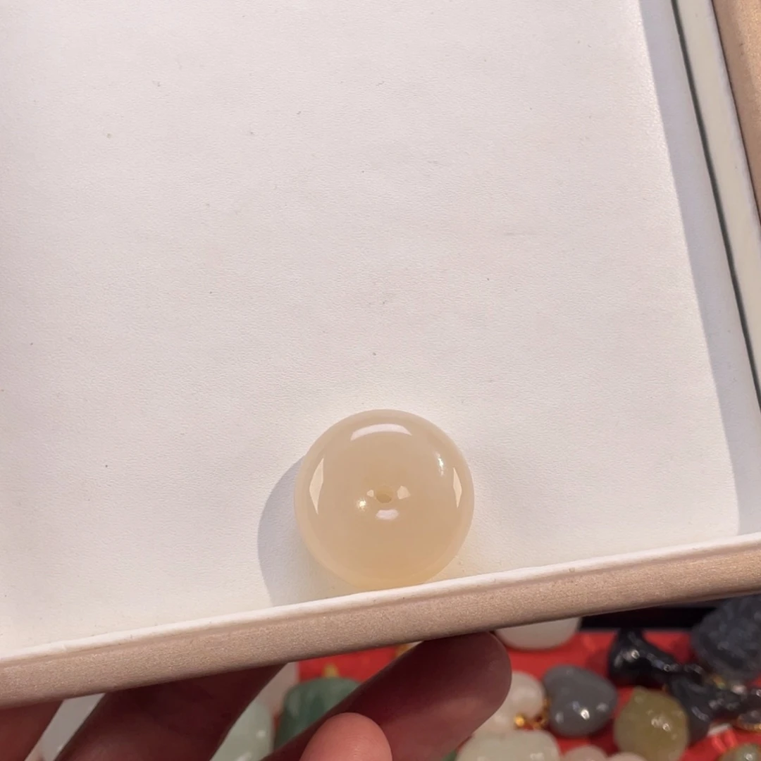 和田玉未镶嵌颈饰仙****