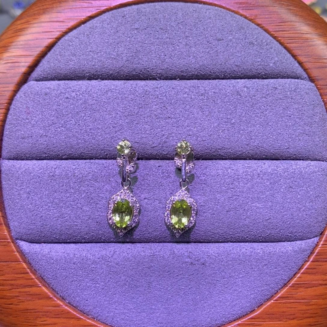 橄榄石耳饰银S925镶嵌