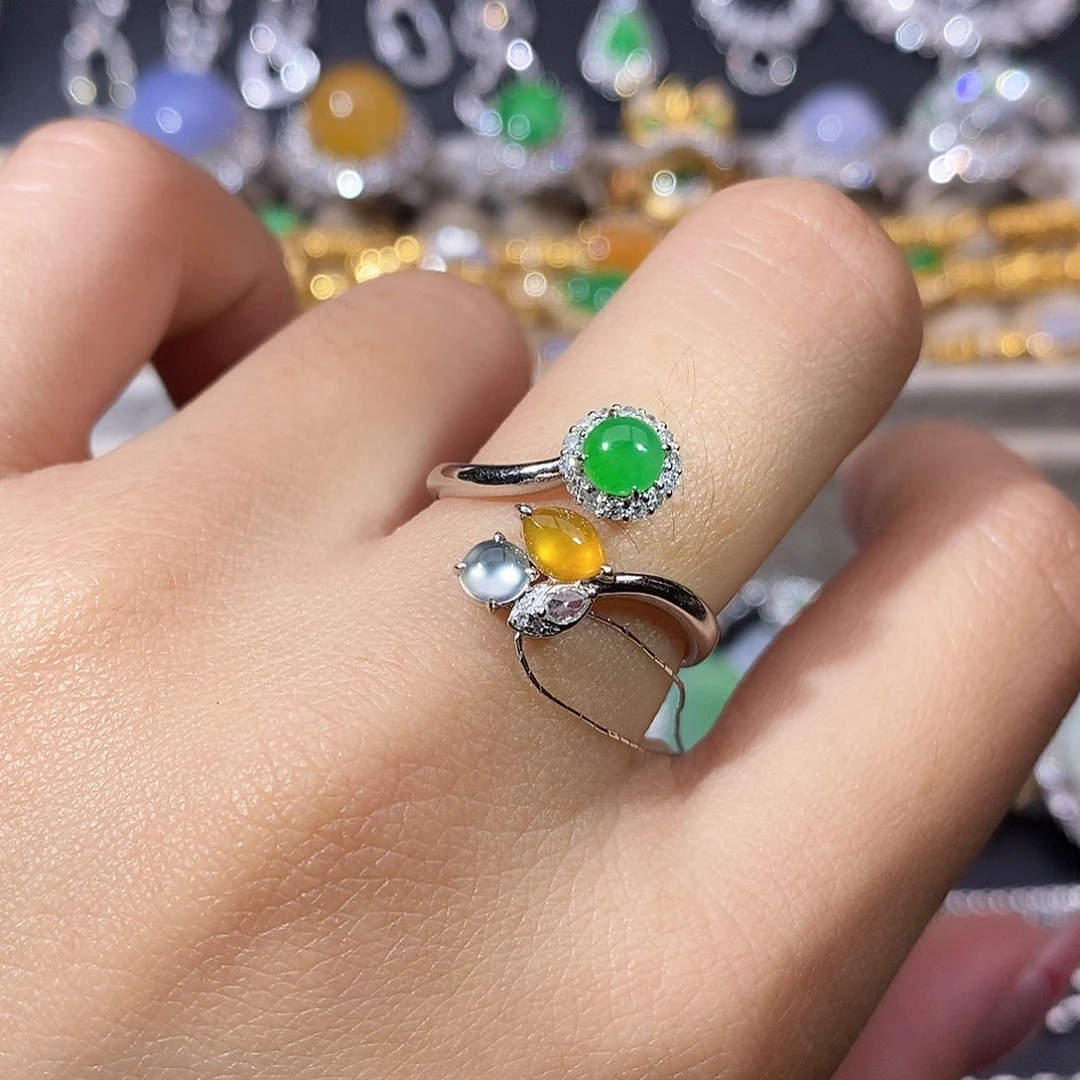 翡翠18K金镶嵌颈饰戒指