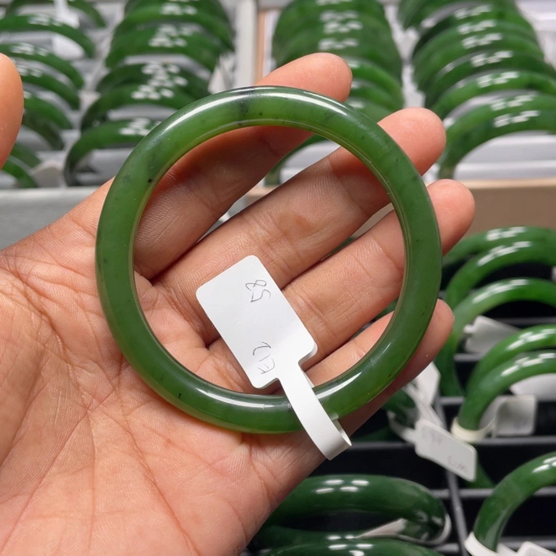 和田玉（碧玉）未镶嵌手镯瑕疵款特漏