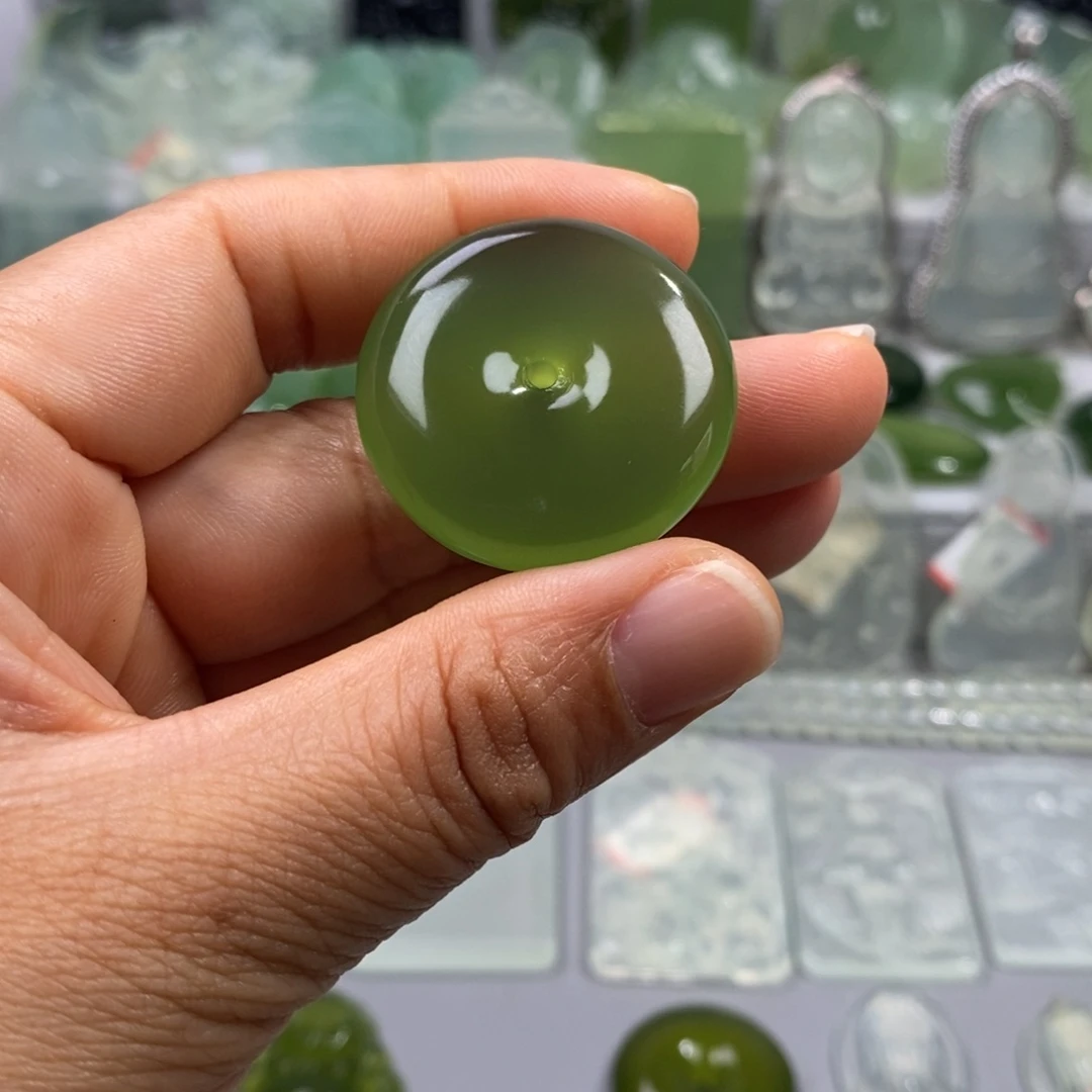 蛇纹石玉未镶嵌颈饰毒****5