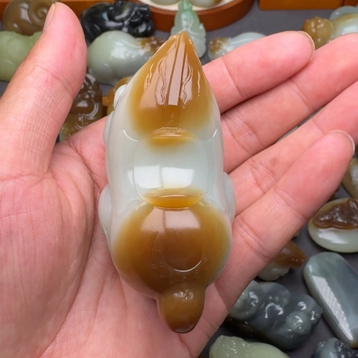 和田玉（糖玉）颈饰未镶嵌D****u