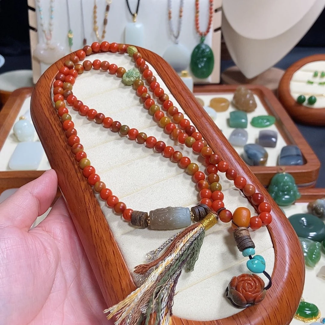 南红玛瑙颈饰未镶嵌小**，