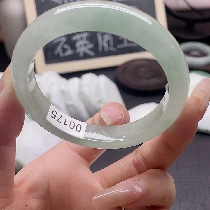 石英岩玉未镶嵌手镯21