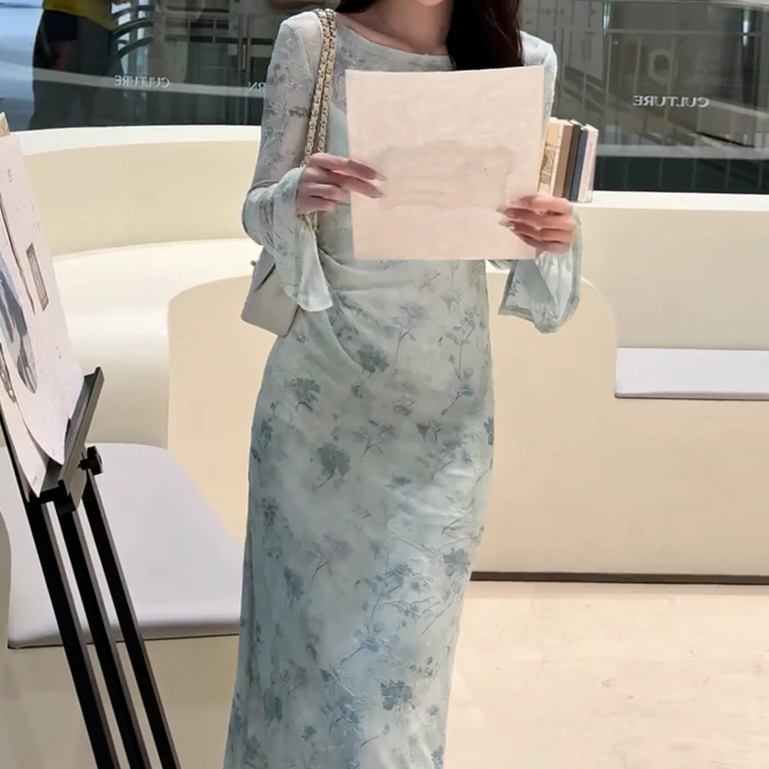 2025新款新中式绿色碎花长袖连衣裙子早秋季国风女装修身收腰长裙