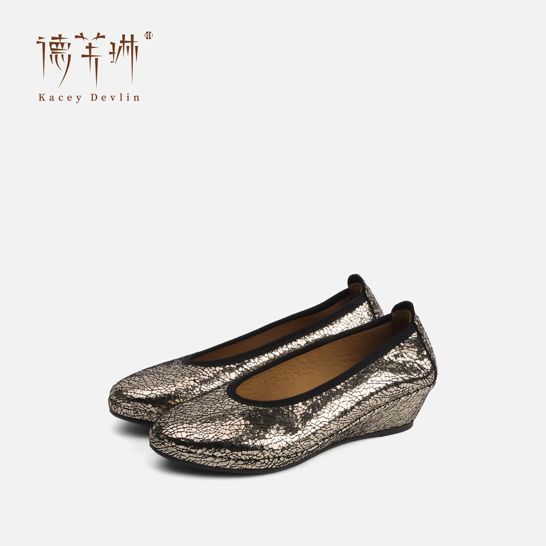 【德芙琳】方头皮鞋高跟鞋单鞋2025秋季新款流光风舒适真皮软底女鞋