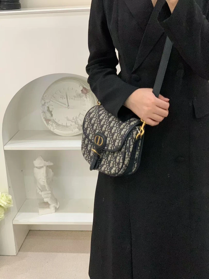 99新 DIOR/迪奥 bobby中号老花单肩包/无公价/优品