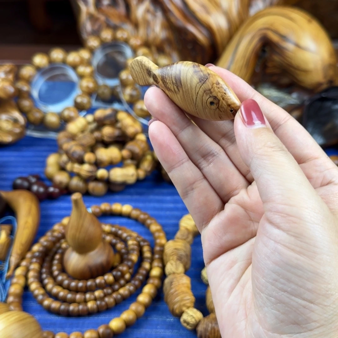 薪****柏木（崖柏）北太行崖柏陈化变异瘤的鱼