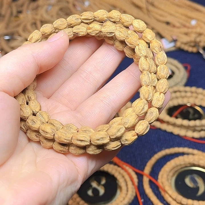 鹏***里吊坠柏香籽/百香籽