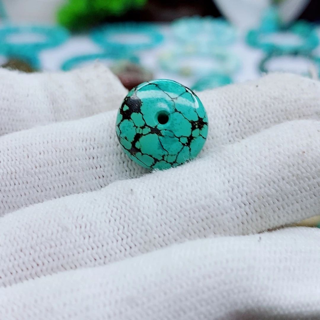 绿松石未镶嵌颈饰