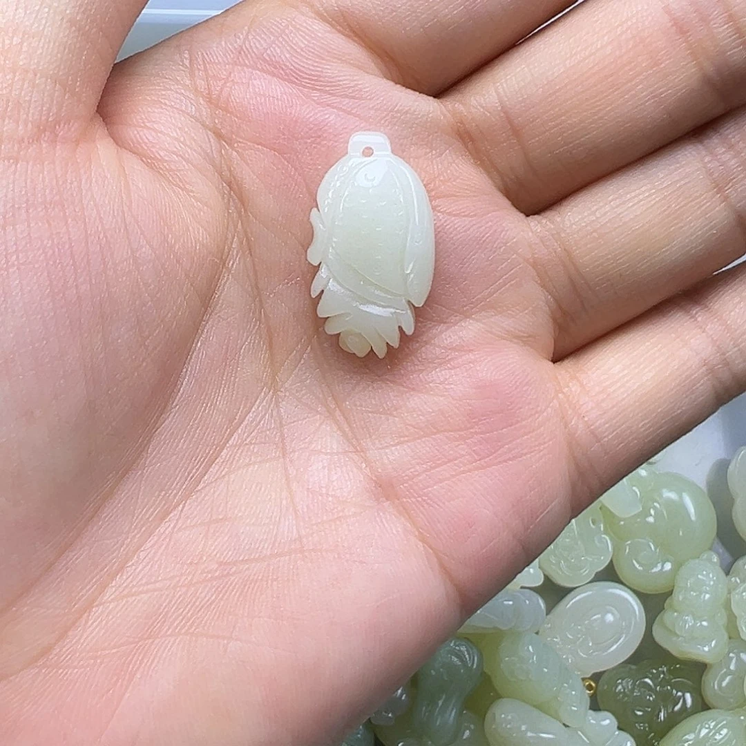 和田玉未镶嵌吊坠(不含链)