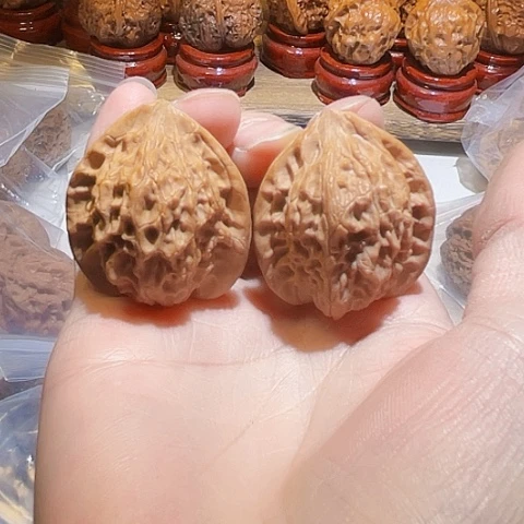 M***灰把件文玩核桃七步沟公子帽35