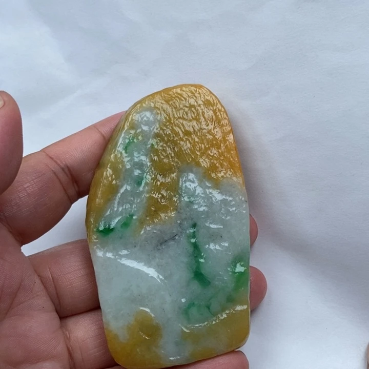 定制翡翠未镶嵌志**春缅甸翡翠