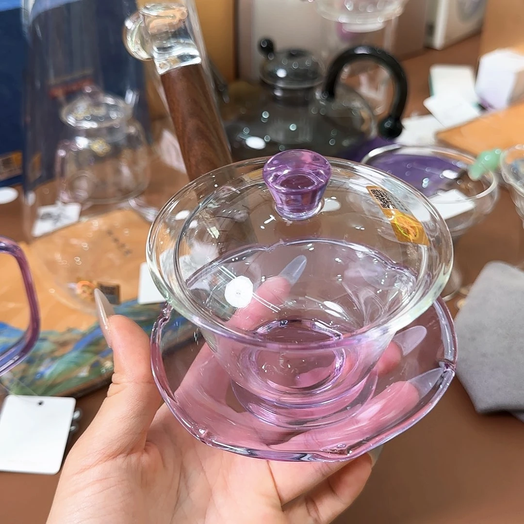 浅紫色荷叶盖碗浅紫色