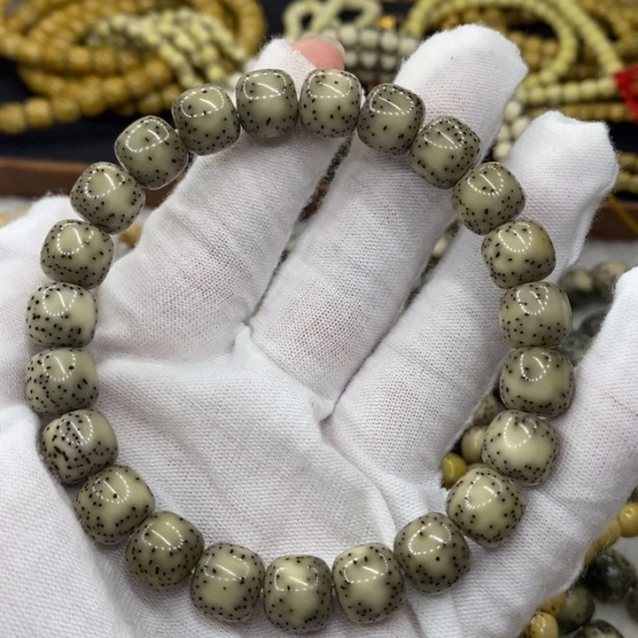 【闪购商品】星月菩提手串原生态石玉料
