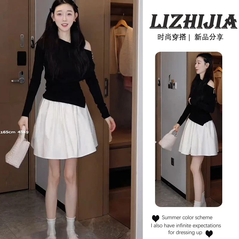 初春穿搭一整套2025新款韩版显白露肩上衣百搭高腰显瘦短裙两件套