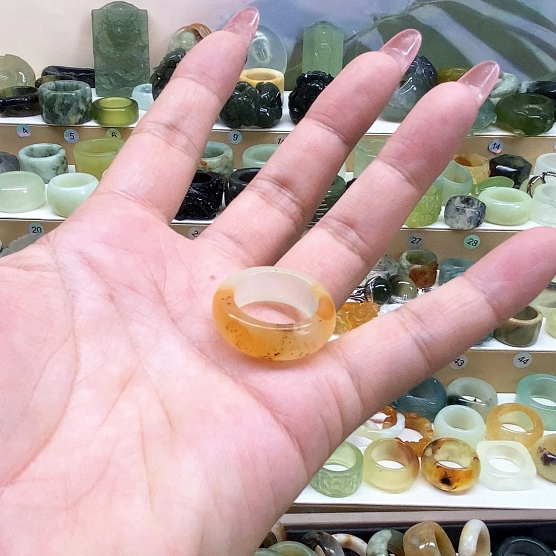 用***5岫玉未镶嵌天然玉石戒指