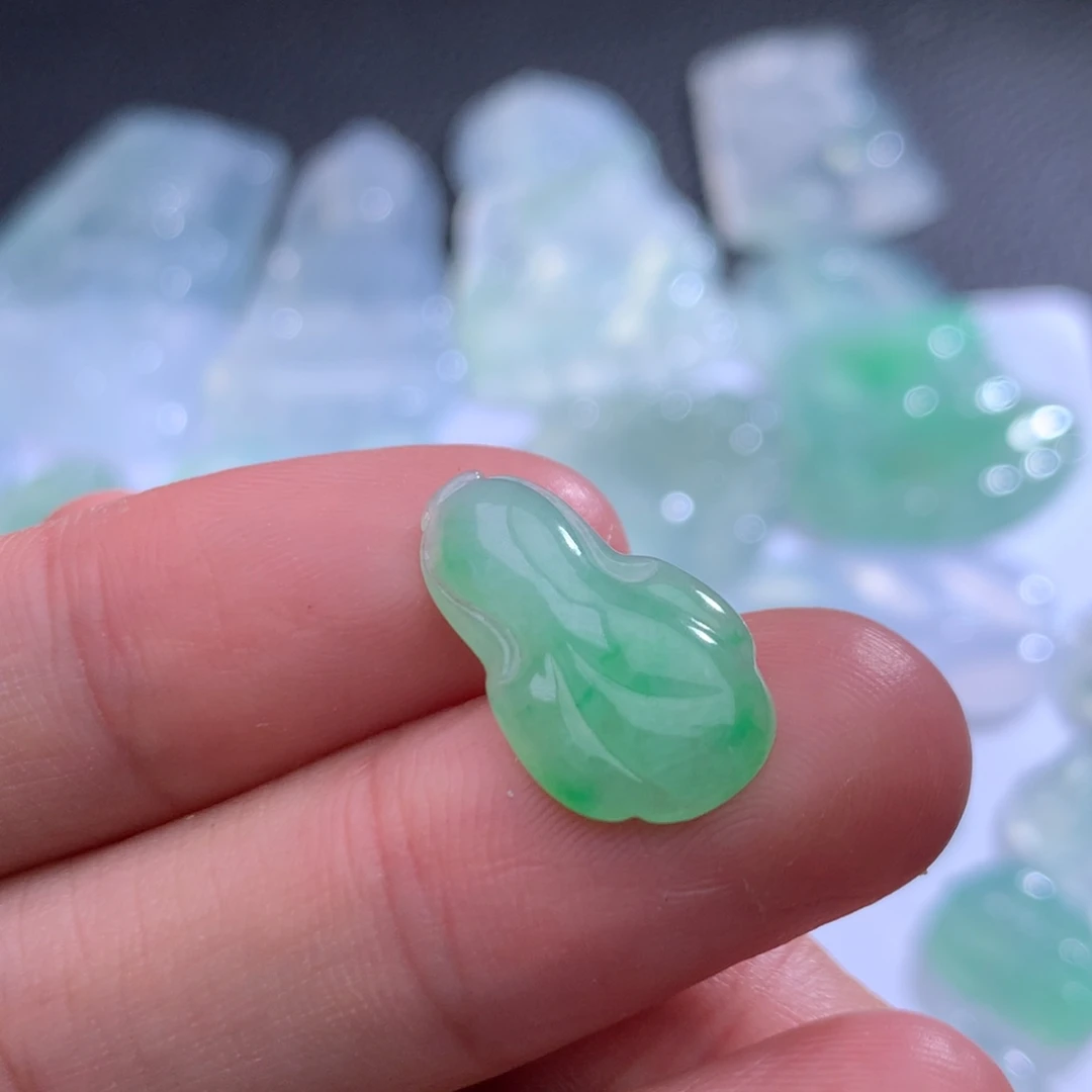 翡翠未镶嵌颈饰缅甸翡翠