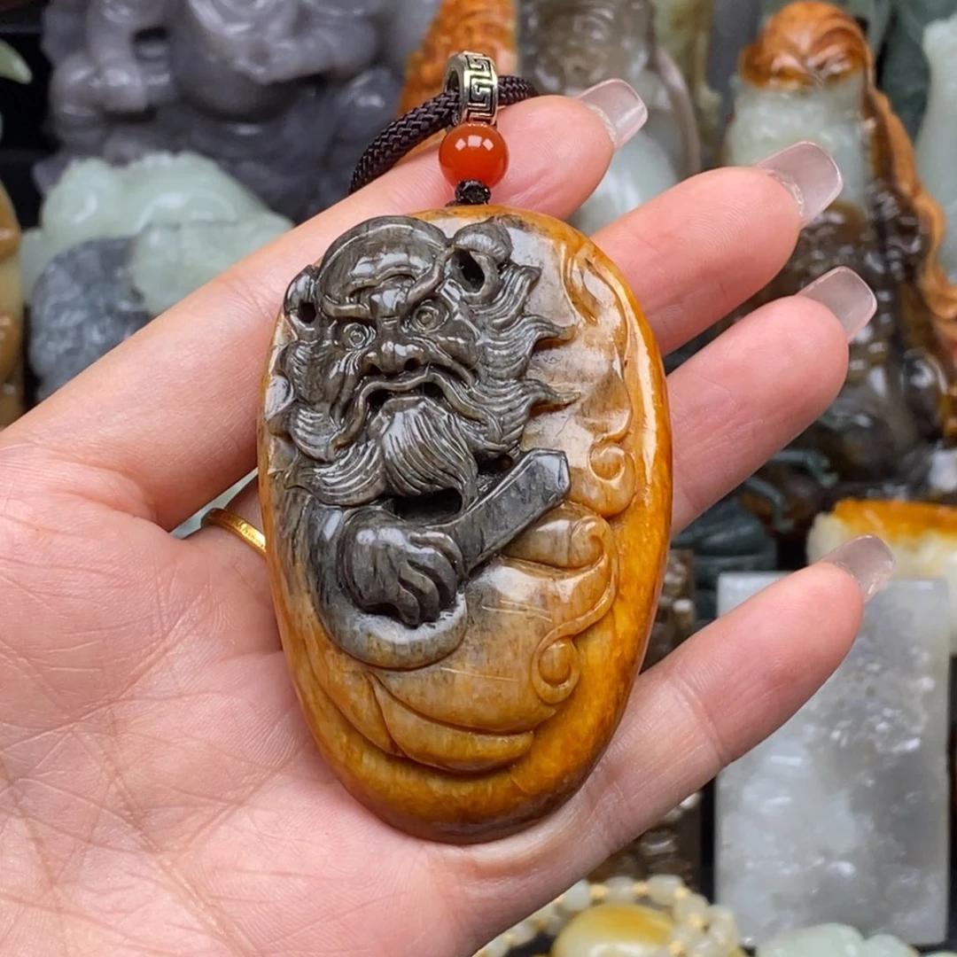 和田玉（糖玉）颈饰未镶嵌不**夫