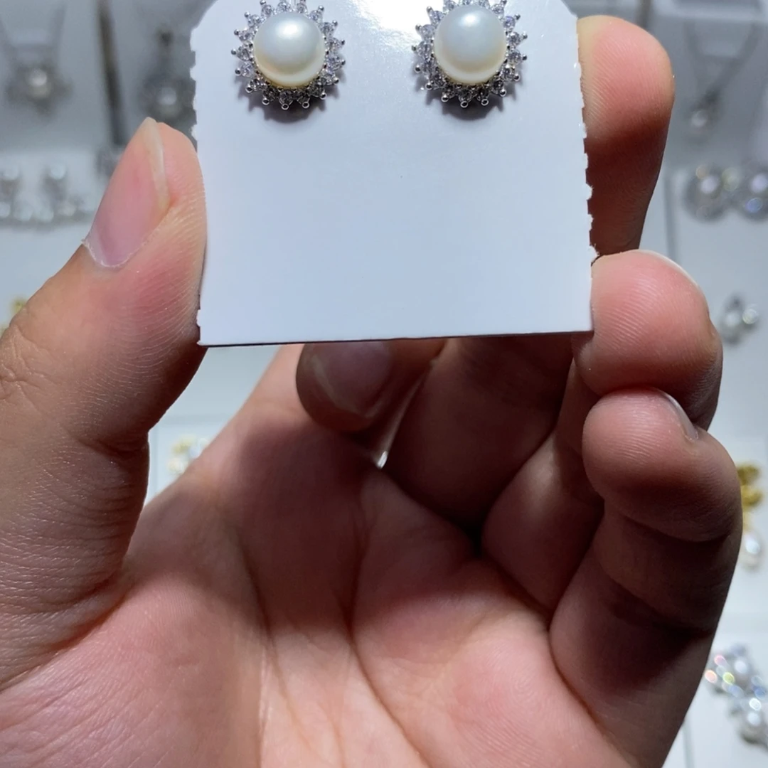 淡水珍珠未镶嵌耳饰