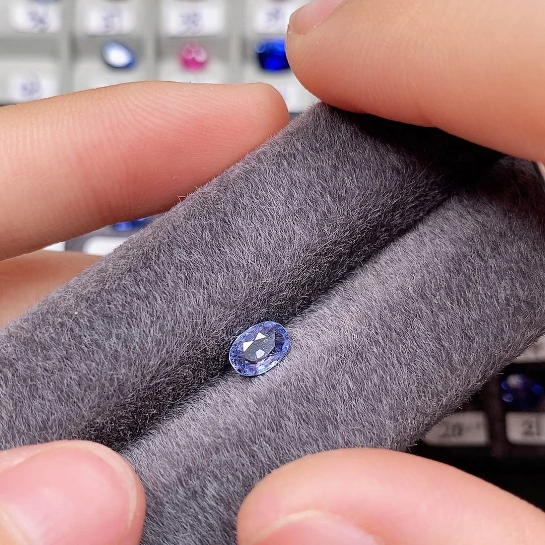 蓝宝石裸石未镶嵌2024.4.29.30号椭圆0.75ct