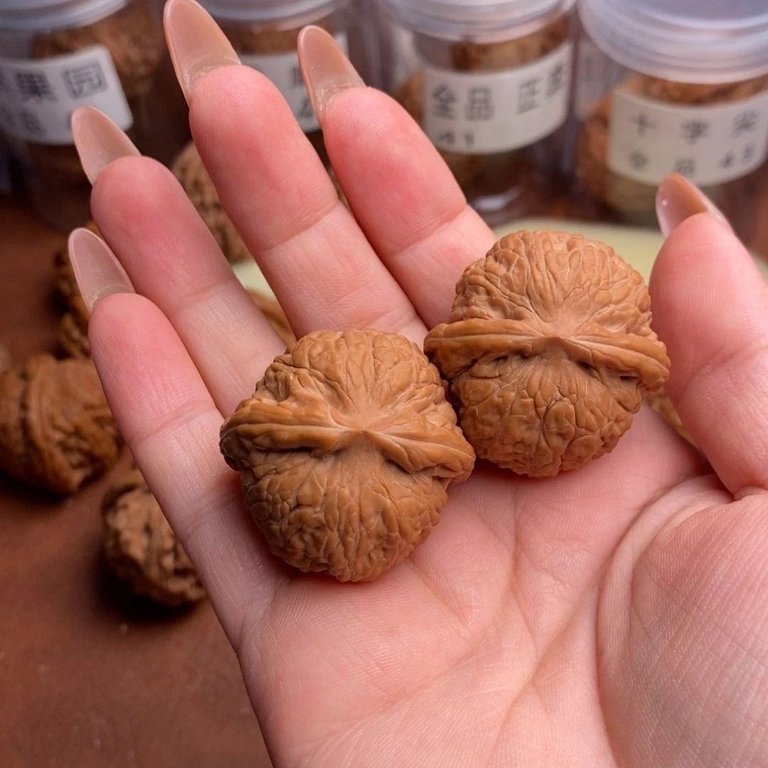 面***土文玩核桃把件乾隆磨